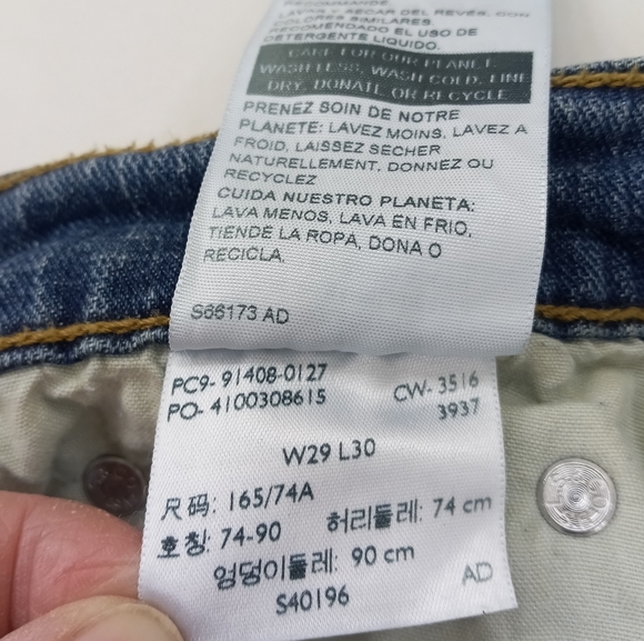 Levi's Relaxed Fit Blue Jeans - Picture 4 of 5